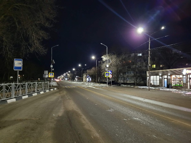 В округе продолжаются работы по восстановлению уличного освещения. В округе продолжаются работы по восстановлению уличного освещения.