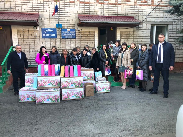 В преддверии Международного женского дня Глава Благодарненского муниципального округа посетил подшефные дошкольные образовательные учреждения Антрацитовского района Луганской Народной Республики Российской Федерации. В преддверии Международного женского дня Глава Благодарненского муниципального округа посетил подшефные дошкольные образовательные учреждения Антрацитовского района Луганской Народной Республики Российской Федерации.